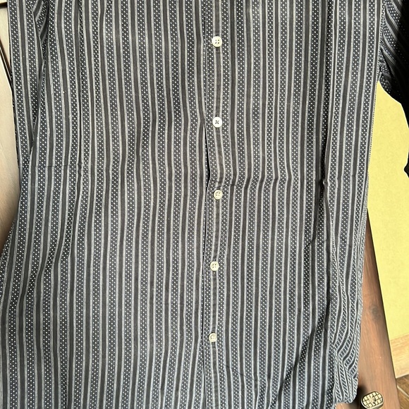 Dkny full sleeves shirt - Picture 3 of 9